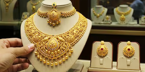 BIG BREAKING: Gold Prices See Sharp Fall; Silver Also Drops